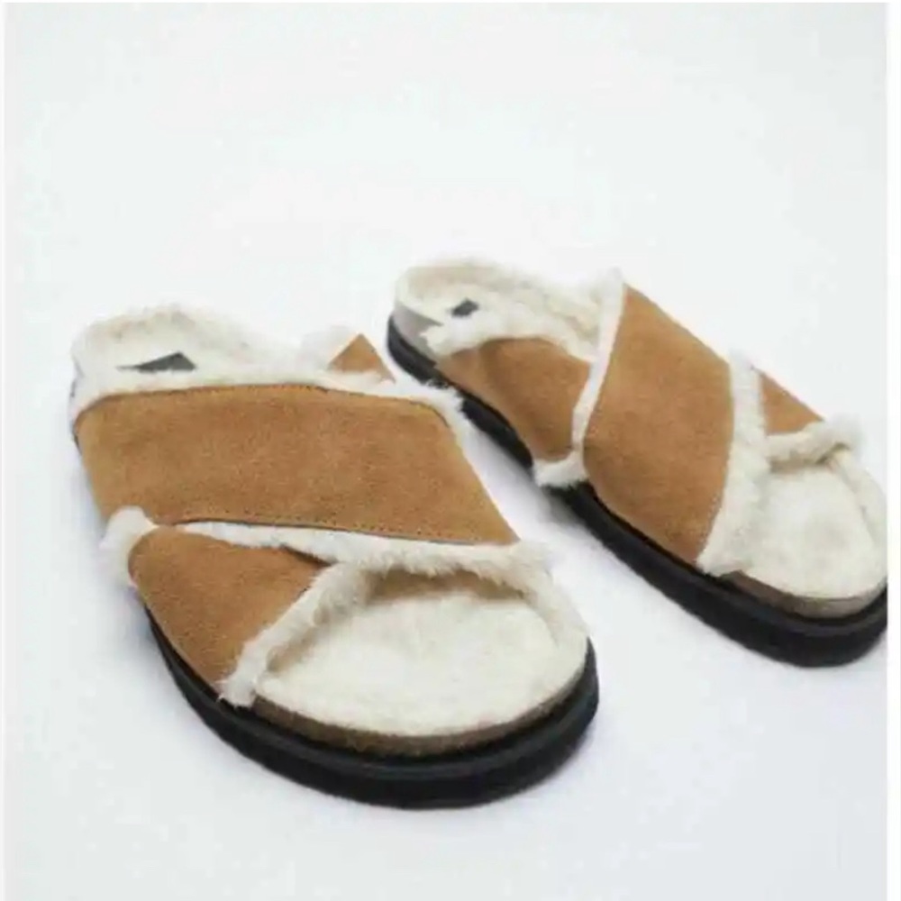ZARA Sherpa cross slides 39